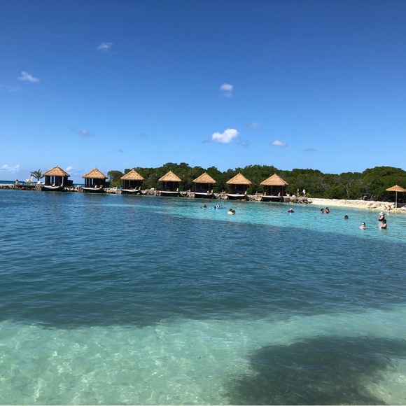 ALL PRICES ARE NEGOTIABLE - Picture 3 of 13